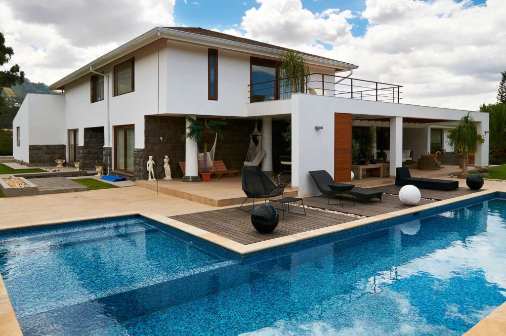 Architectural pool built in New Orleans by Big Easy Pool Designs