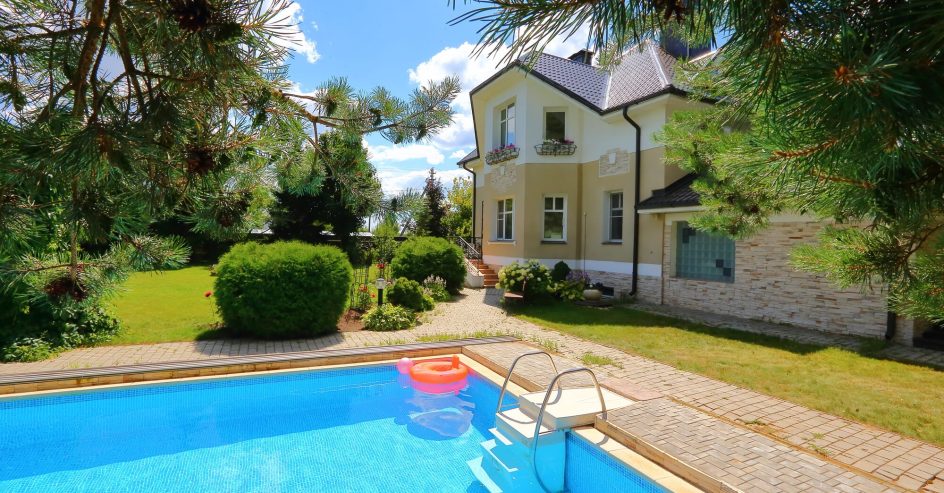 Family pool